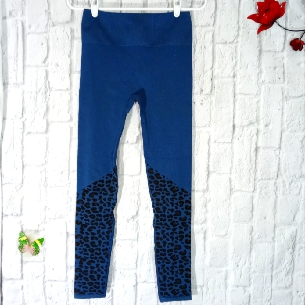 Fabletics High Waited Seamless Leopard Print Legging